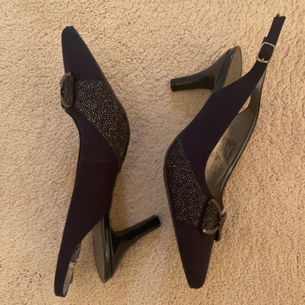 Heels - Picture 2 of 3